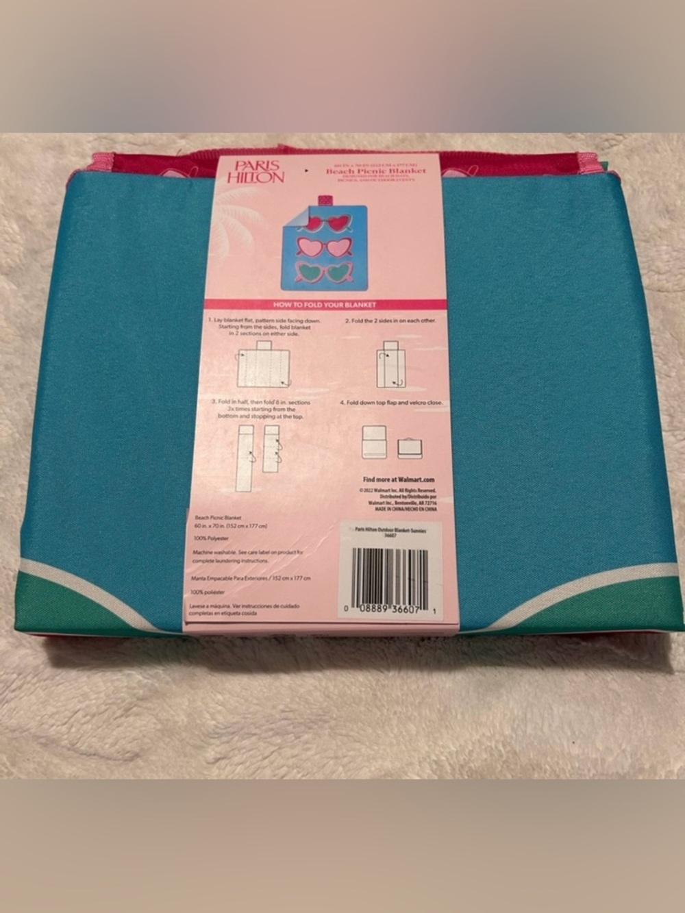 Paris Hilton Pink Heart Print Beach Picnic Blanket - Picture 3 of 3